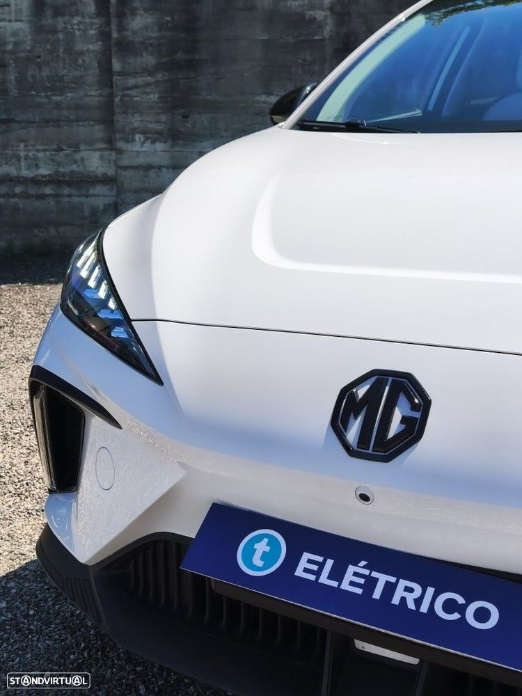 MG MG4 64 kWh Luxury - 9
