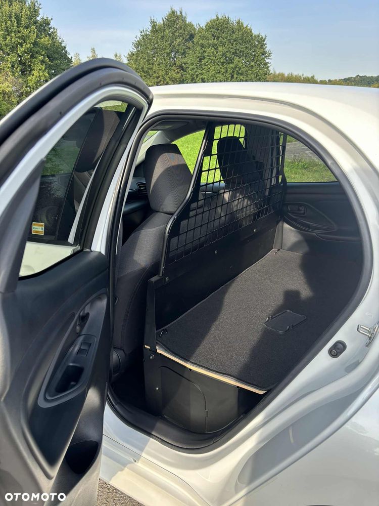 Toyota Yaris 1.5 Style CVT - 12