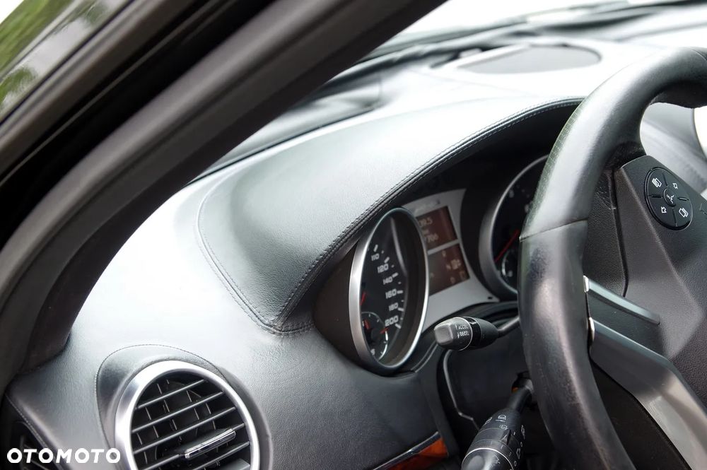 Mercedes-Benz ML 63 AMG 4Matic 7G-TRONIC 10th Anniversary - 31