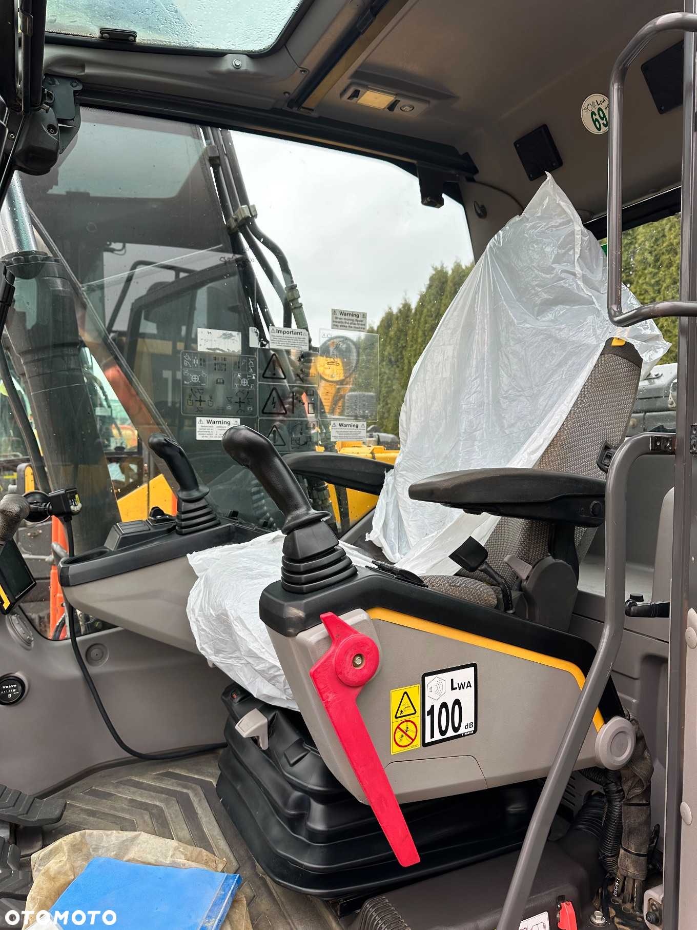 Volvo EC 140 EL - 15