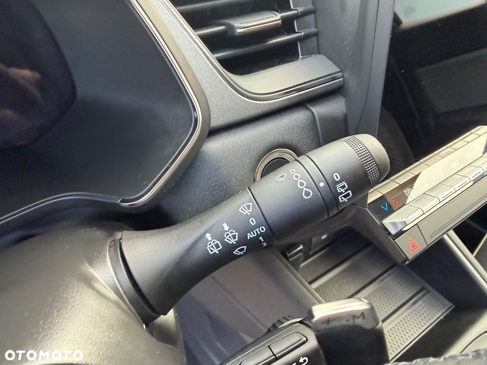 Renault Captur 1.3 TCe mHEV Intens EDC - 19