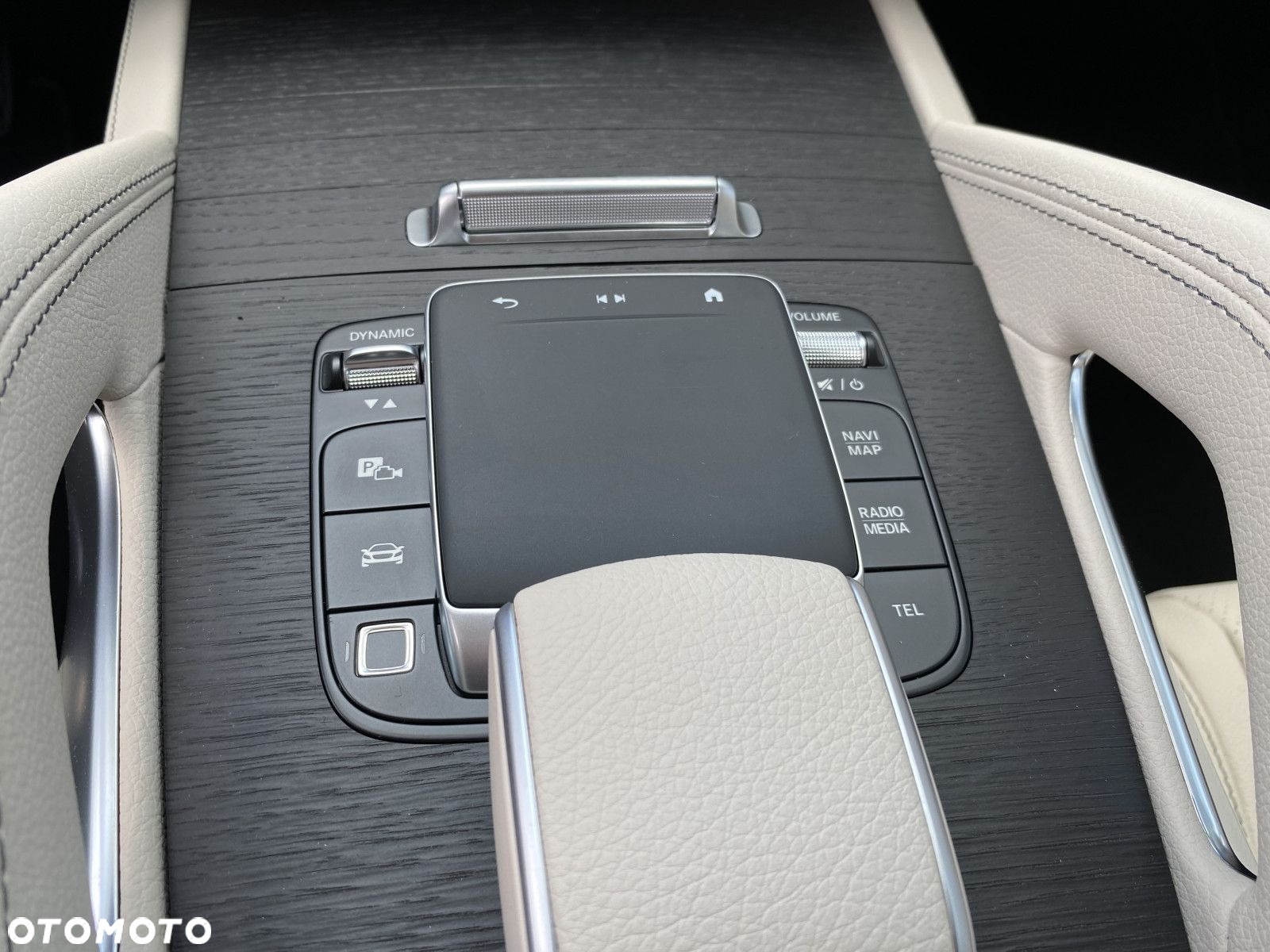 Mercedes-Benz GLE - 15
