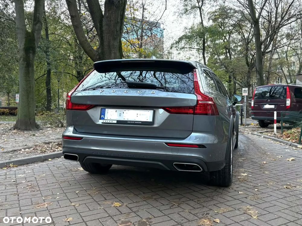 Volvo V60 Cross Country 2019 photo 4