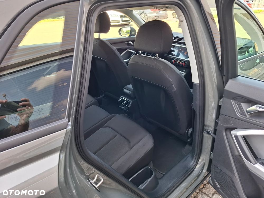 Audi Q3 35 TFSI S tronic - 9
