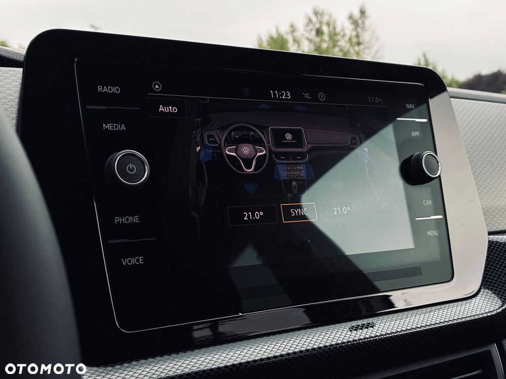 Volkswagen T-Cross - 17
