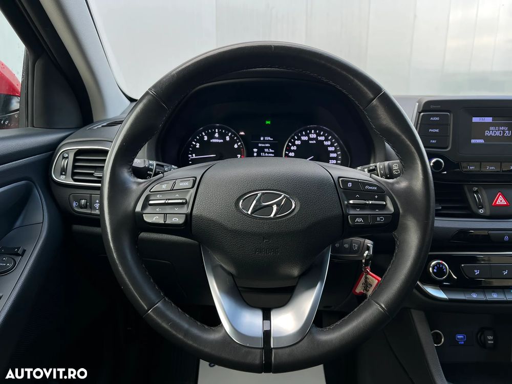 Hyundai i30 1.5 110CP 5DR M/T Comfort - 14