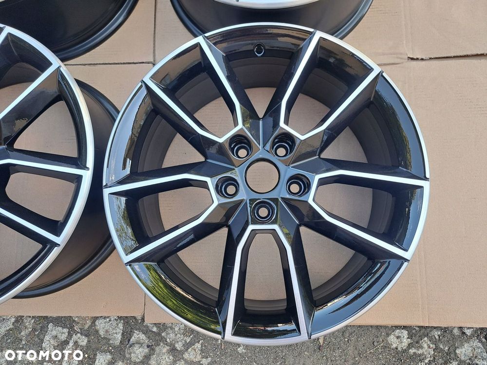 Oryg. Skoda Octavia RS 18 5E0 18 BiColour - 2