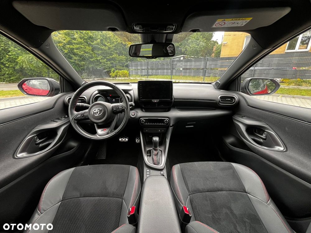 Toyota Yaris Hybrid 1.5 GR Sport - 9