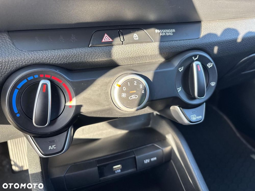 Kia Stonic 1.0 T-GDI M DCT - 23