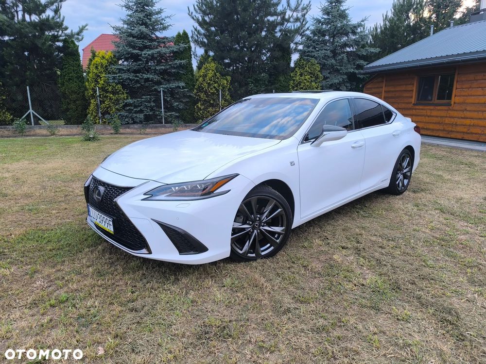 Lexus ES 300h F Sport Edition - 1