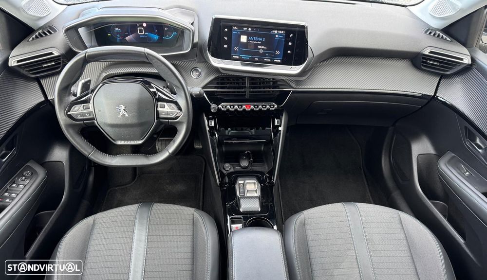 Peugeot 208 1.2 PureTech Allure EAT8 - 8