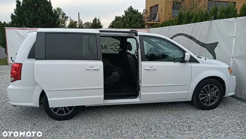Dodge Caravan - 20
