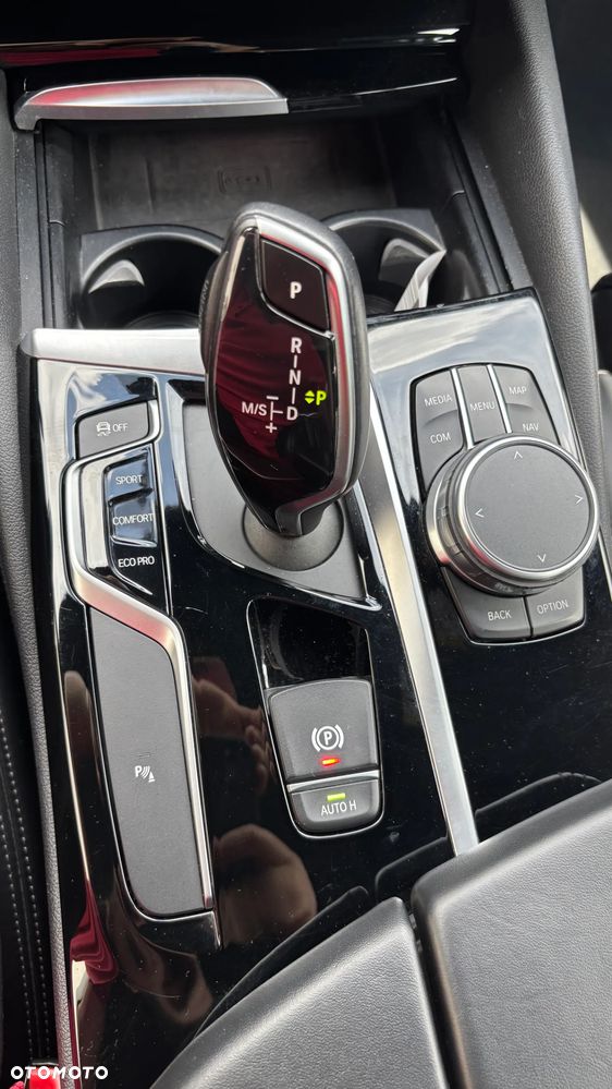 BMW Seria 5 520d Sport Line - 15