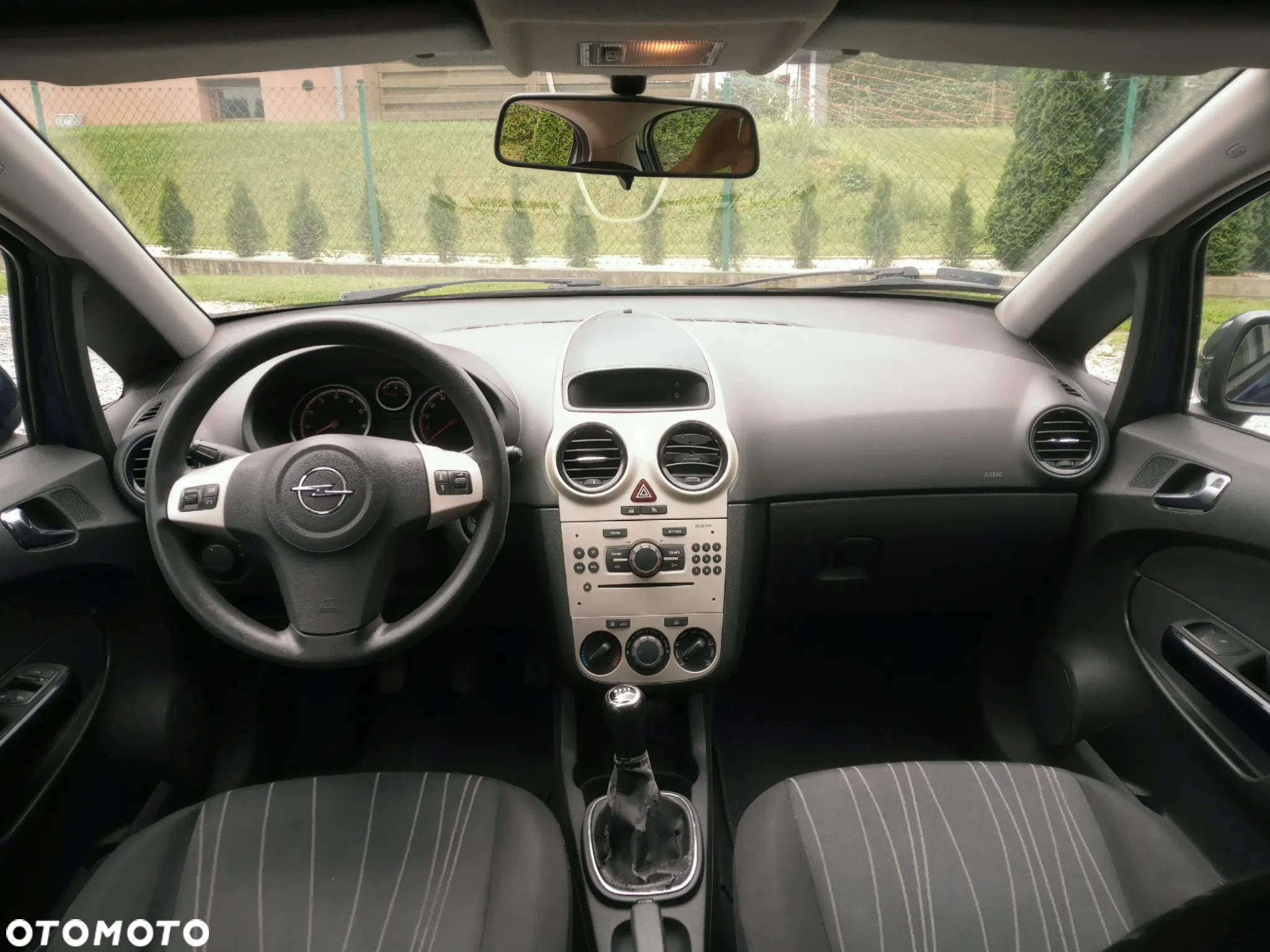 Opel Corsa 1.2 16V - 12