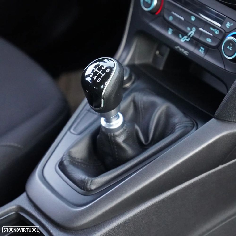 Ford Focus 1.0 EcoBoost Active - 15