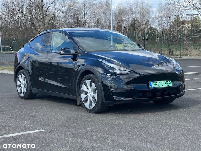 Tesla Y - 2