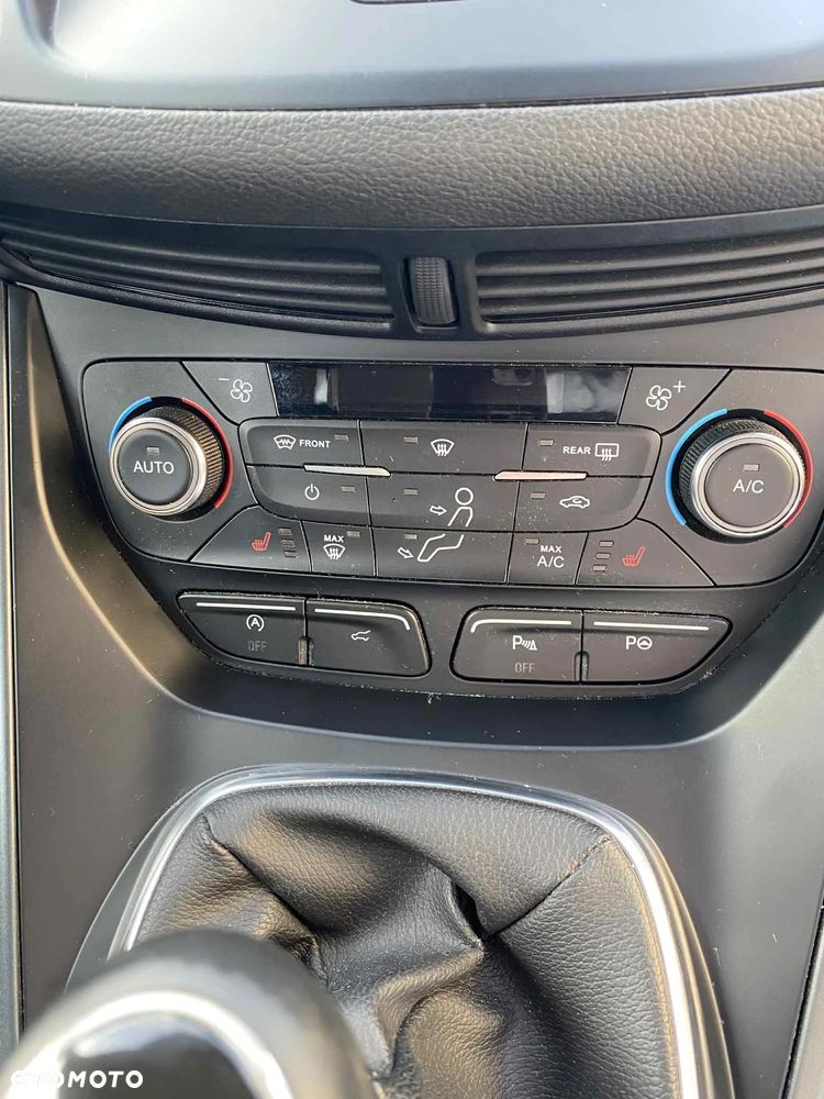 Ford Kuga 2.0 TDCi FWD Titanium - 8