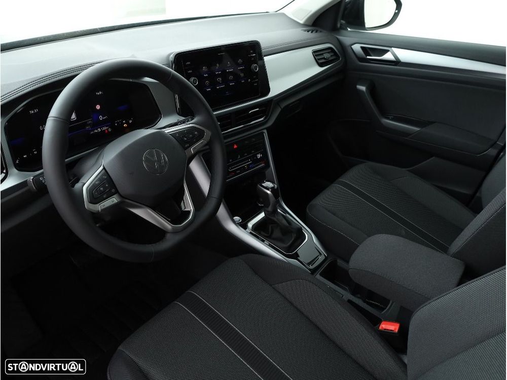 VW T-Roc 1.5 TSI Urban DSG - 27