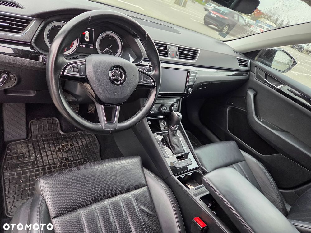 Skoda Superb 2.0 TDI L&K DSG - 9
