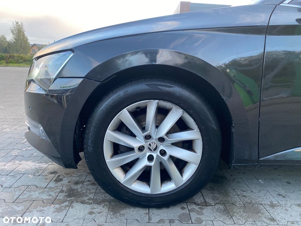 Skoda Superb 1.6 TDI Style DSG - 9