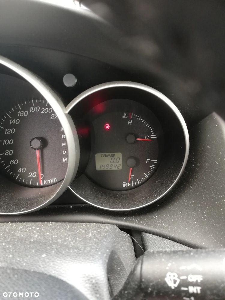 Mazda 3 1.6 Active + - 1