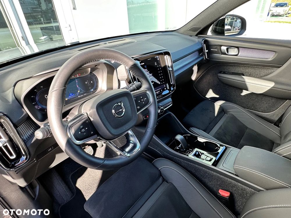 Volvo XC 40 B3 Plus Dark - 7