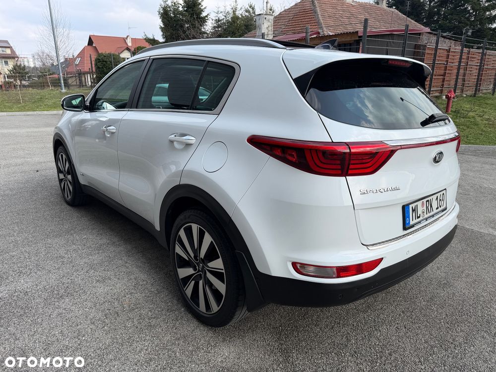 Kia Sportage 2,0 CRDI AWD Platinum - 6