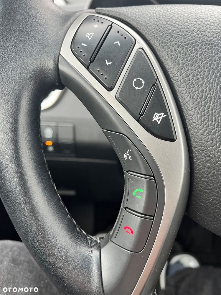 Hyundai i30 blue 1.6 CRDi YES Gold - 19