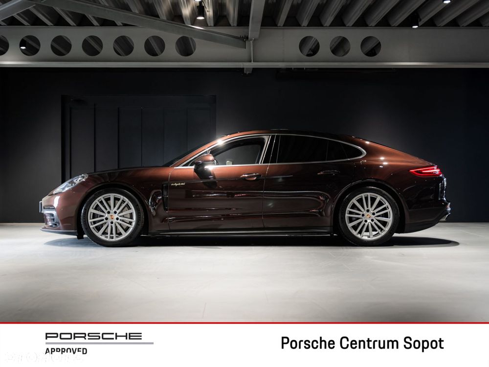 Porsche Panamera 4 E-Hybrid 10 Years Edition - 2