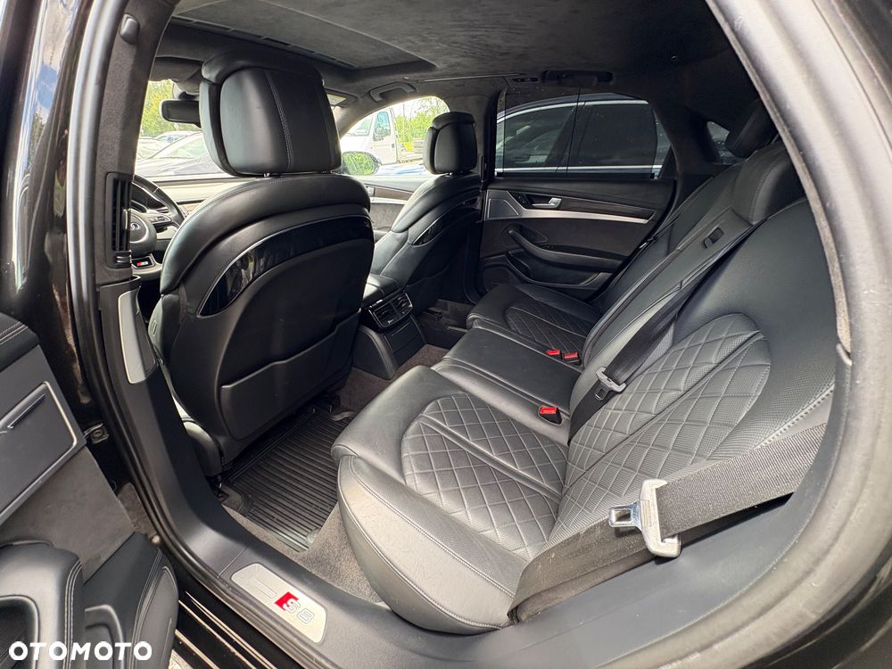 Audi S8 Plus - 31