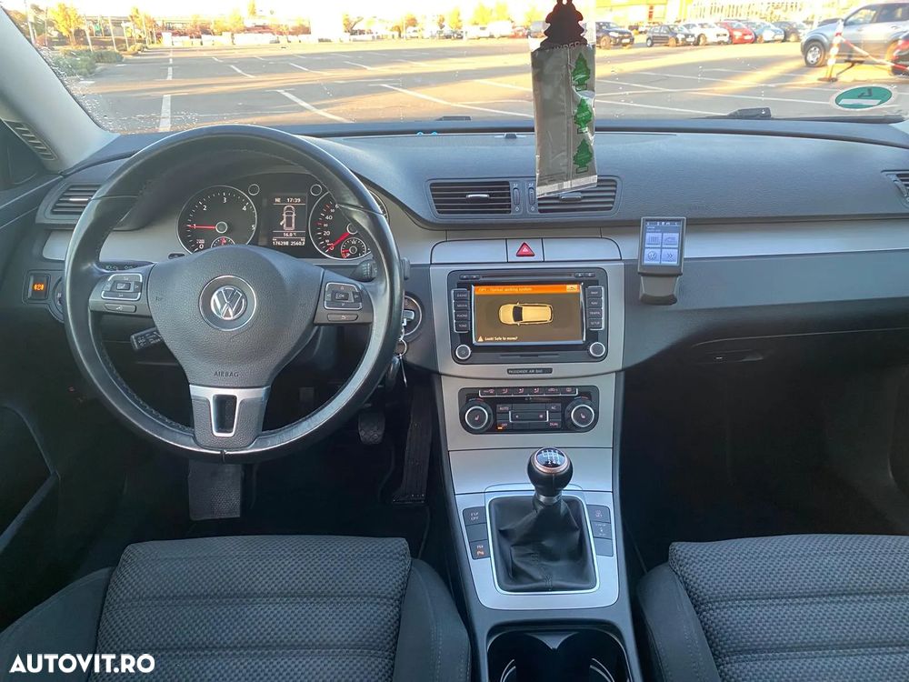 Volkswagen Passat 2.0 TDI DPF R-Line Edition - 12