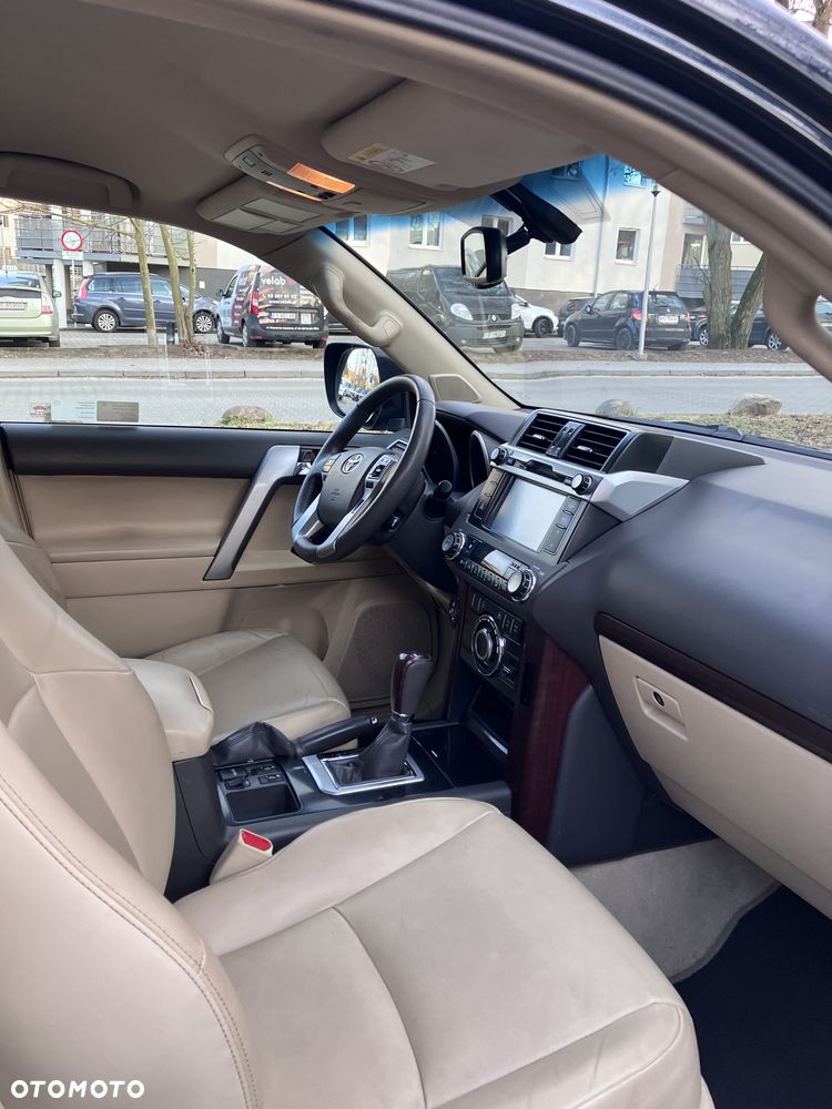 Toyota Land Cruiser LC 4.0 V6 Invincible - 4