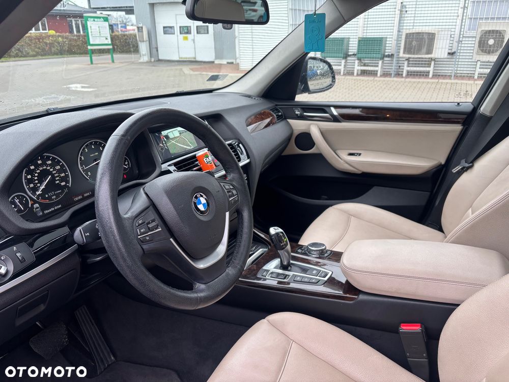 BMW X3 xDrive28i - 18