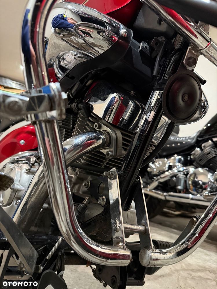 Suzuki Intruder - 13