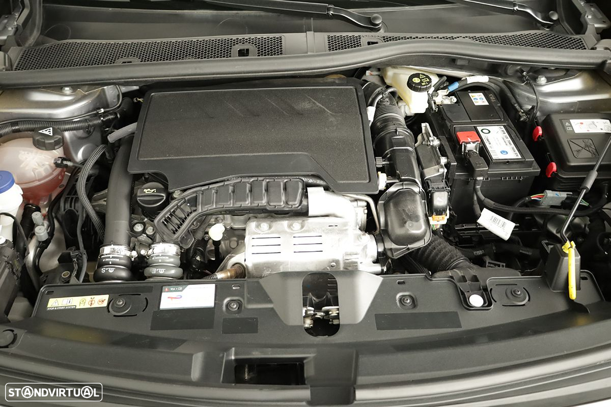 Peugeot 2008 1.2 PureTech Allure EAT8 - 26