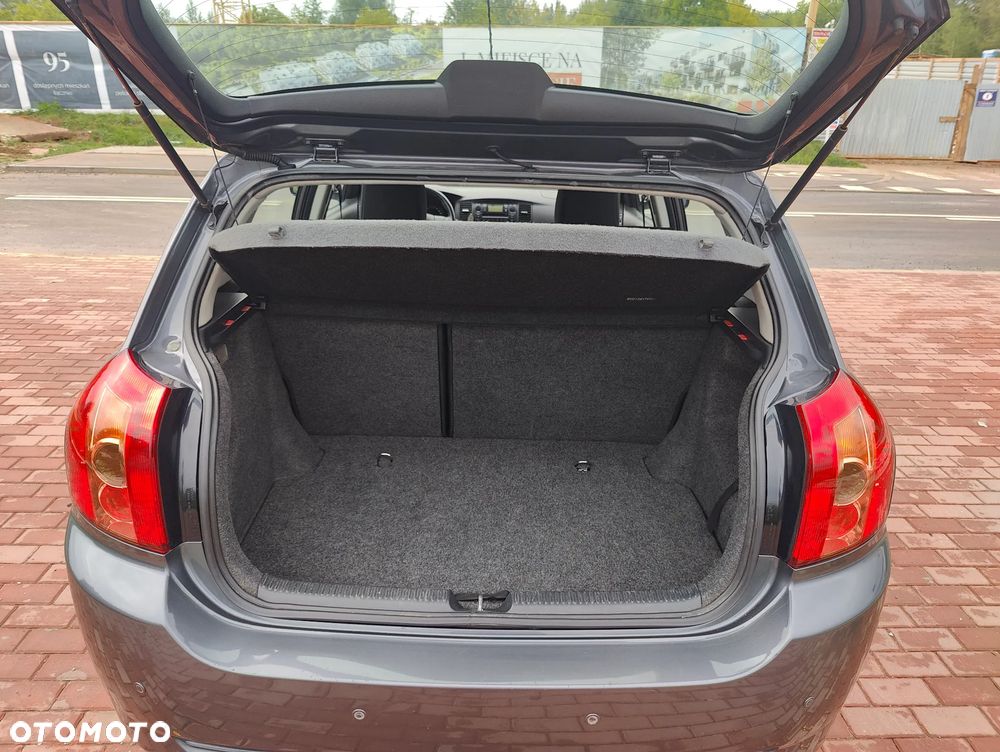Toyota Corolla 1.6 VVT-i Sol - 11