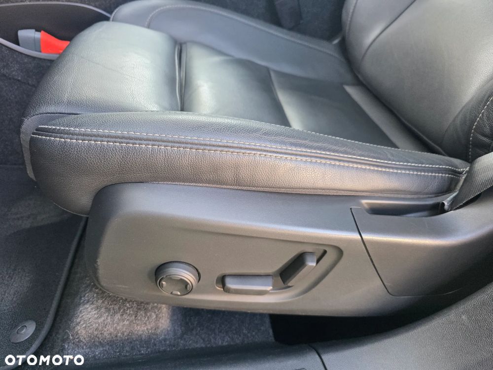 Volvo XC 40 D4 AWD Geartronic Inscription - 25