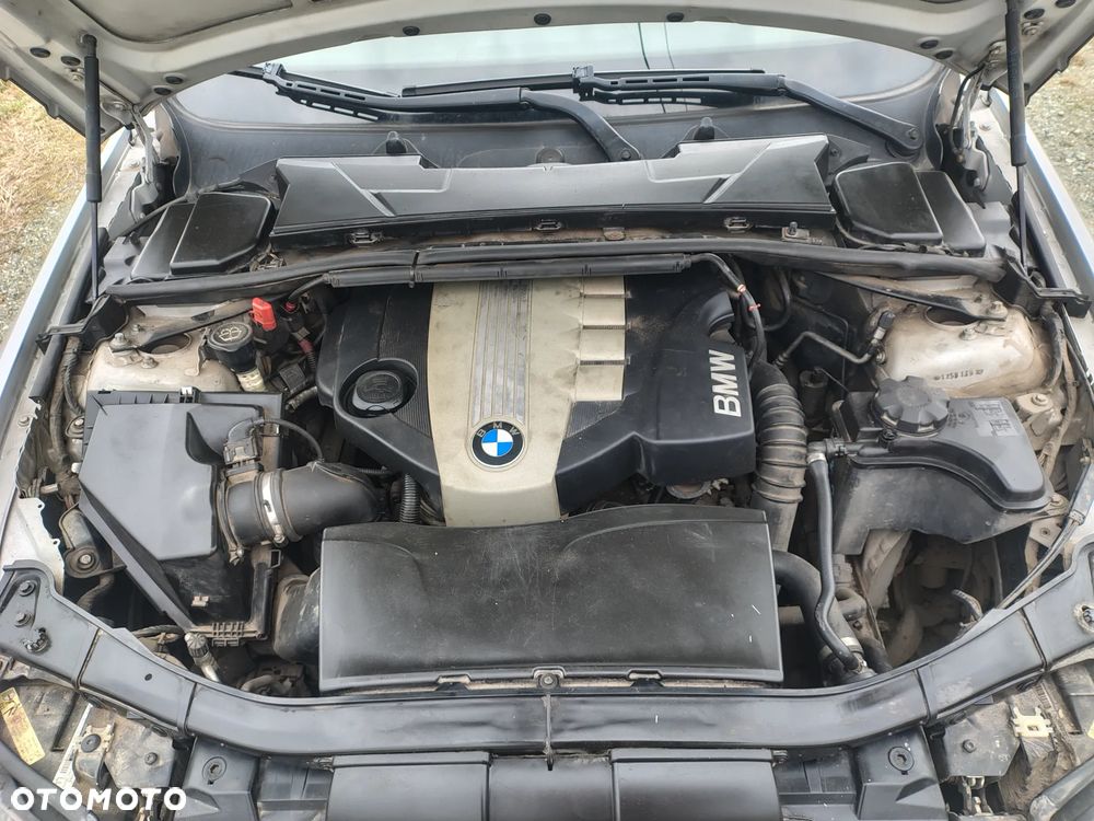 BMW Seria 3 318d DPF Edition Sport - 19