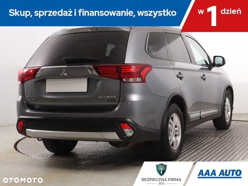 Mitsubishi Outlander - 7