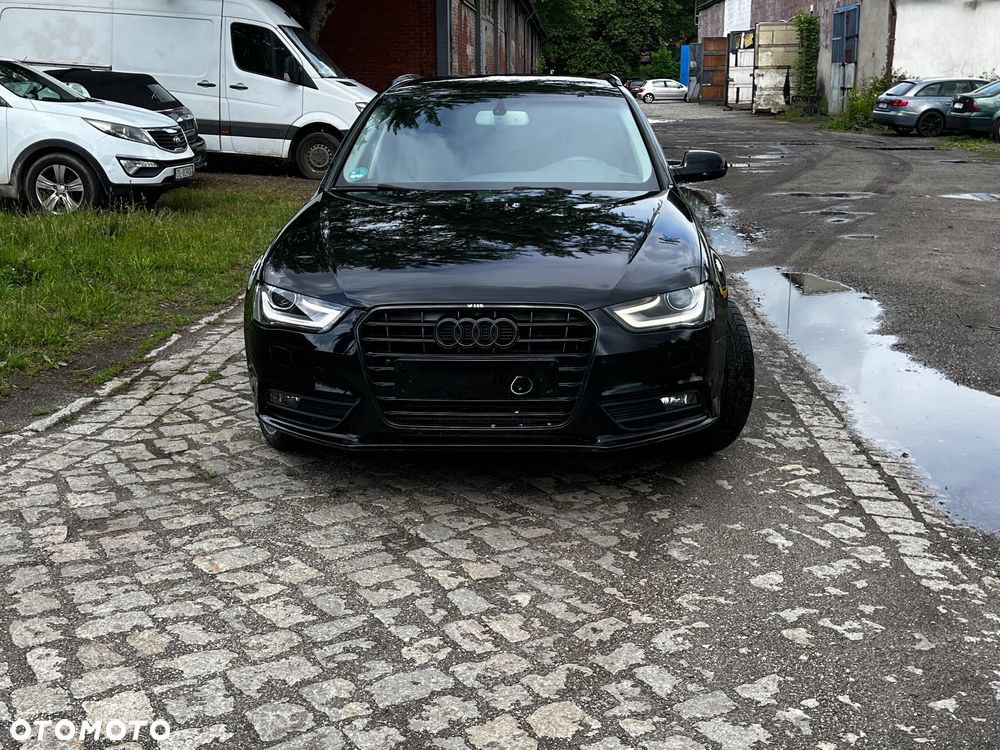 Audi A4 Avant 2.0 TDI DPF quattro Ambiente - 2