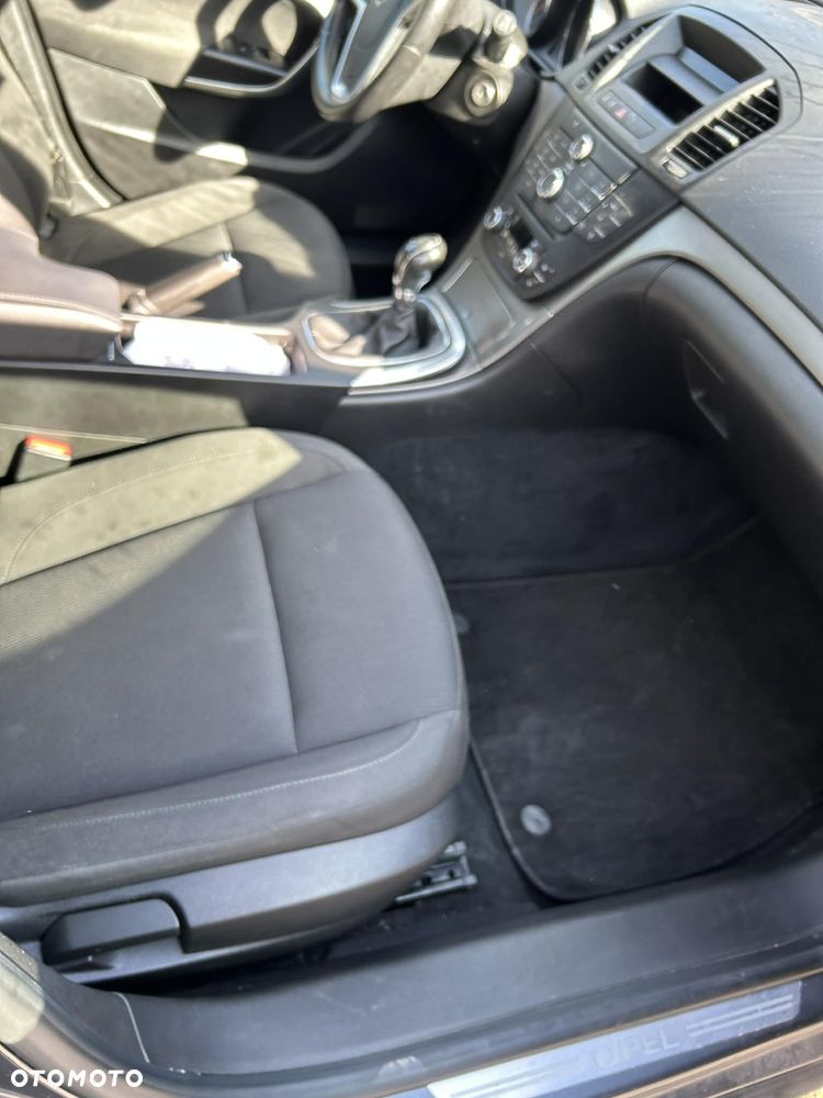 Opel Insignia 1.8 - 17