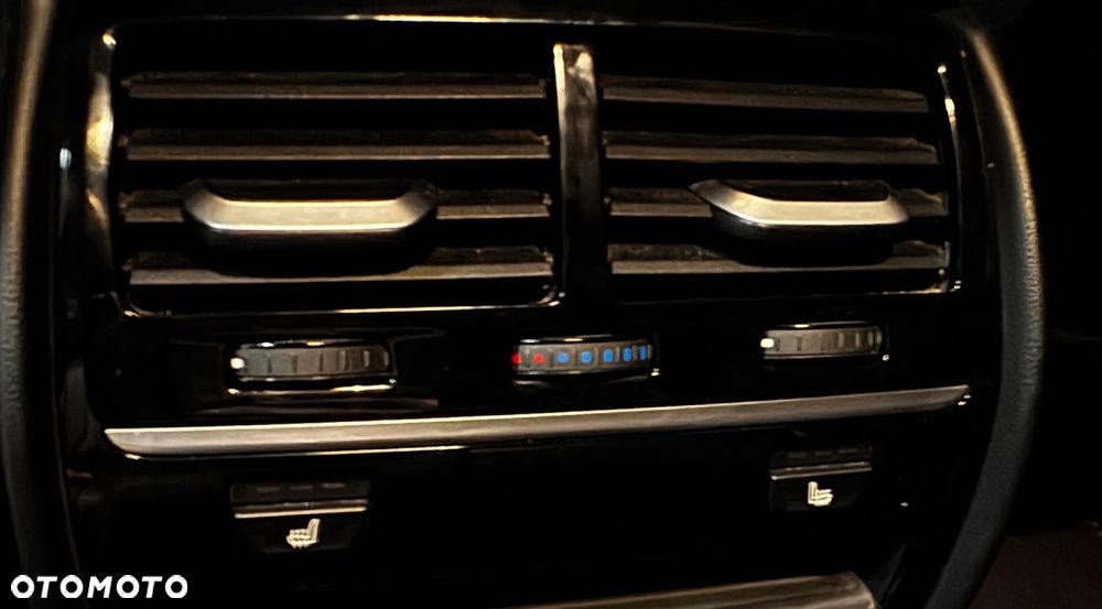 BMW Seria 5 530d xDrive - 10