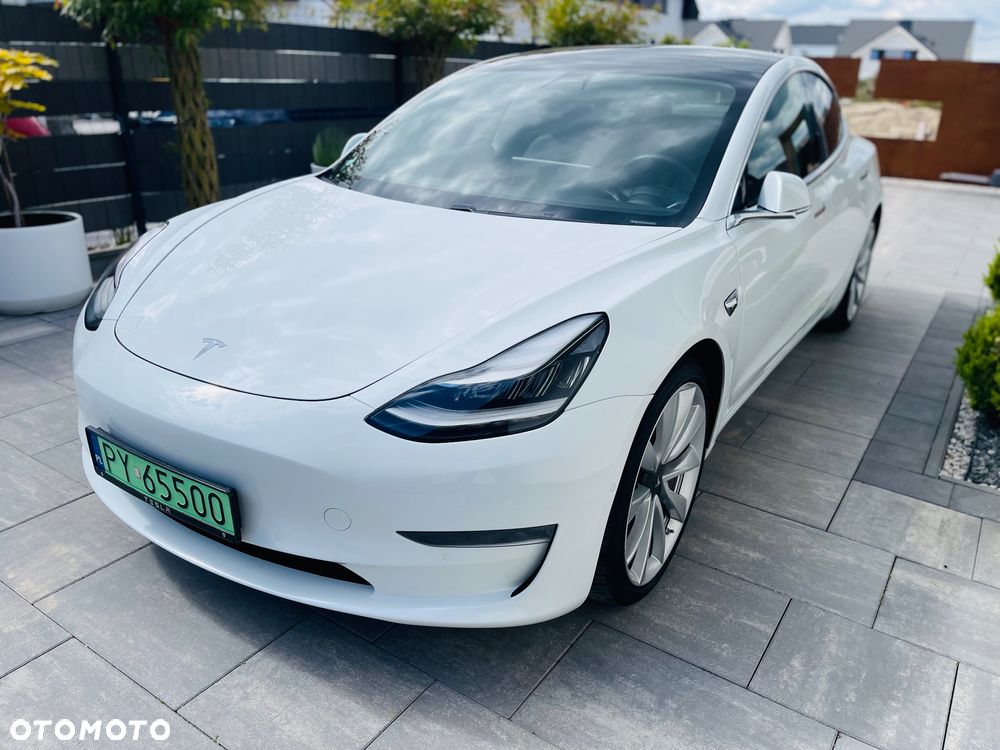 Tesla Model 3 Langstreckenbatterie Allradantrieb Dual Motor Performance - 29