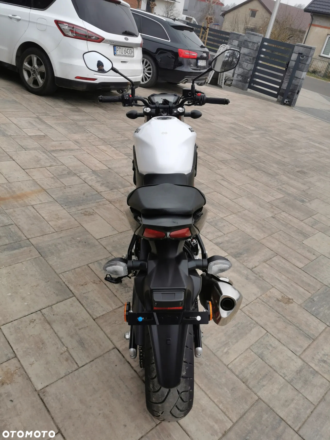 Suzuki SV - 28