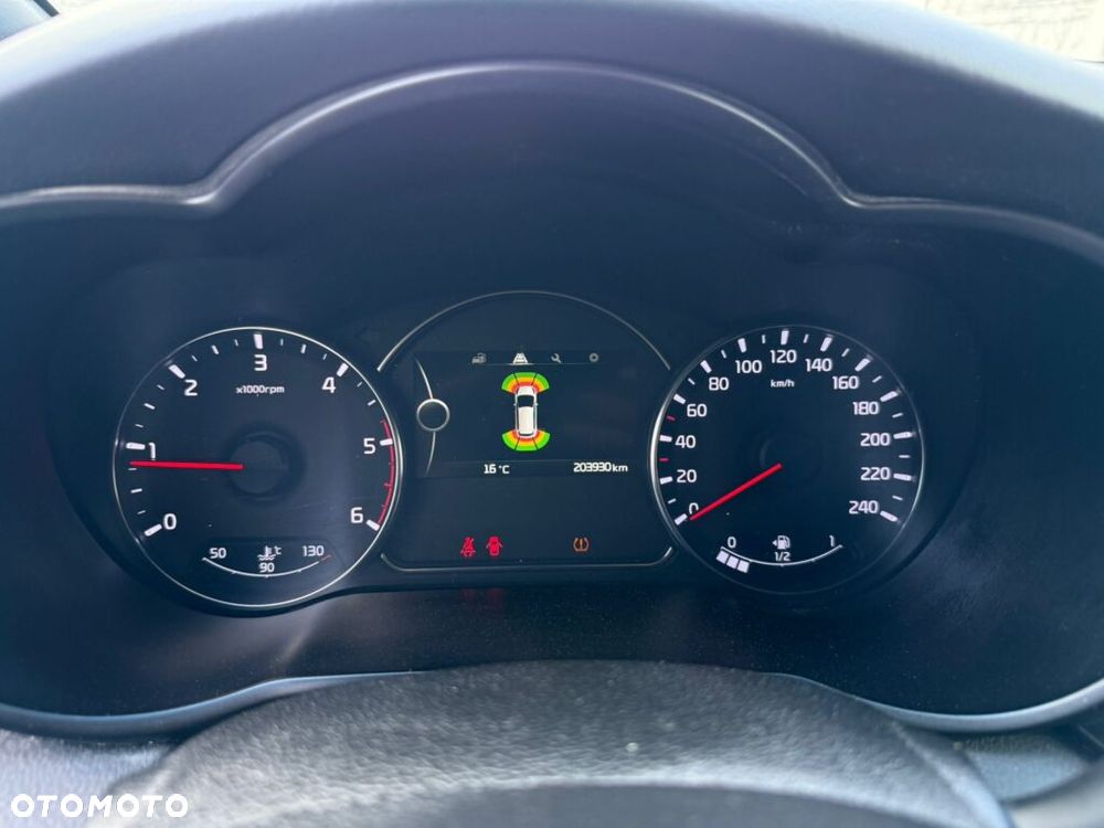 Kia Carens 1.7 CRDi Spirit - 8