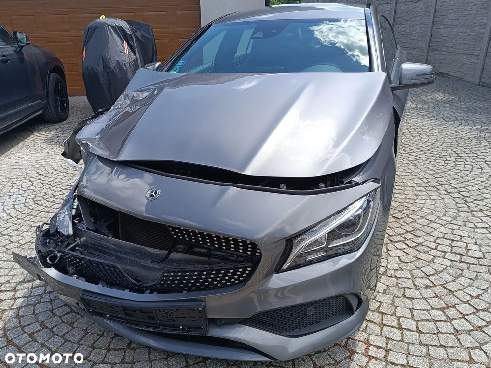 Mercedes-Benz CLA 180 7G-DCT UrbanStyle Edition - 6