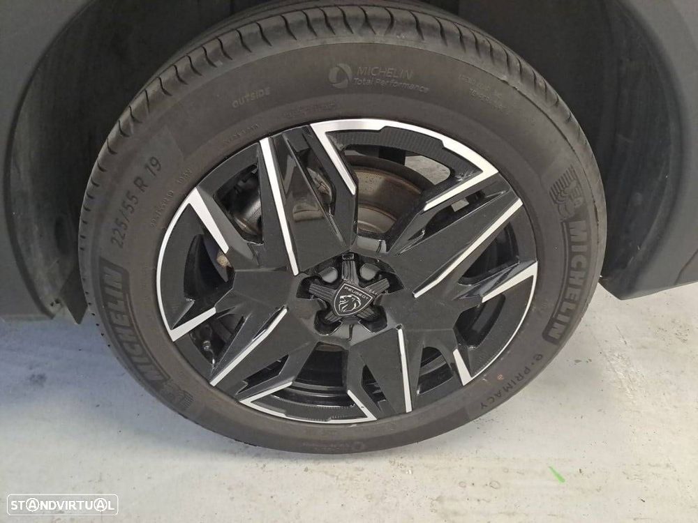 Peugeot 5008 1.2 Hybrid Allure e-DCS6 - 11