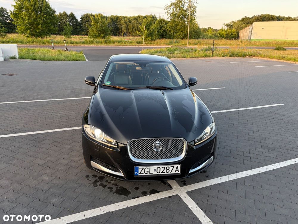 Jaguar XF - 5