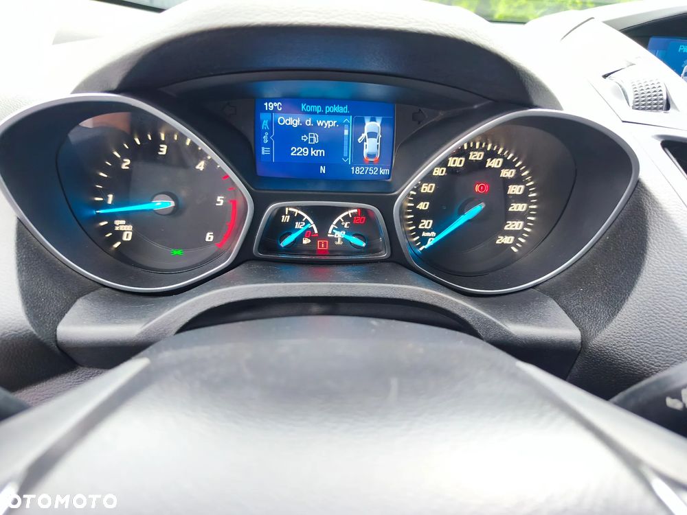 Ford Kuga 2.0 TDCi 4x4 Titanium - 18