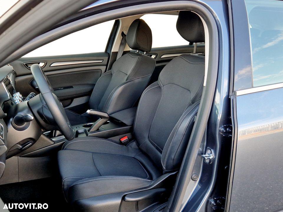 Renault Megane Blue dCi 116 Zen - 10